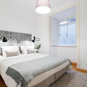 Your Bairro Alto Apartamento